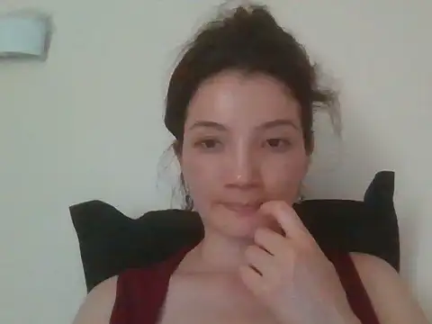 Snapshot of Calenyagi chatting on 06.26.26 Calenyagi online show from 06.26.26