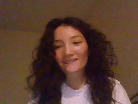 Snapshot of Calenyagi chatting on 06.27.26 Calenyagi online show from 06.27.26