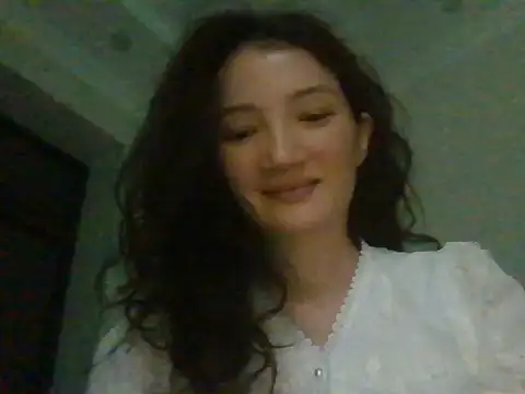 Snapshot of Calenyagi chatting on 07.21.26 Calenyagi online show from 07.21.26