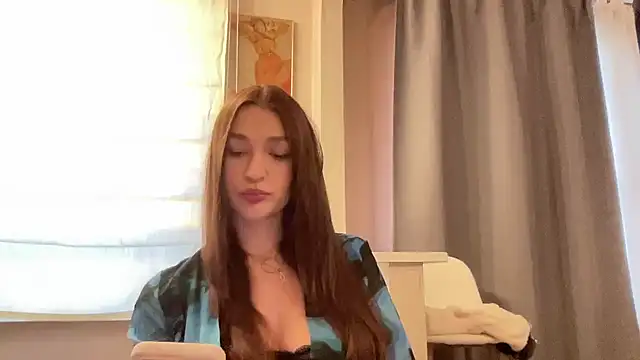 Snapshot of Nolenne chatting on 07.11.26 Nolenne online show from 07.11.26