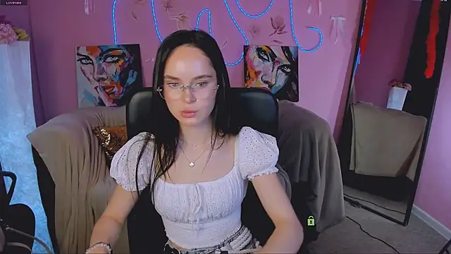 Snapshot of vanesa_lux chatting on 07.05.26 vanesa lux online show from 07.05.26