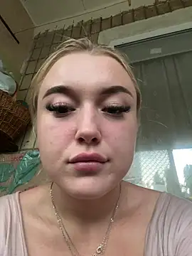 lyalyalii online show from 07.05.26