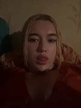lyalyalii online show from 07.10.26