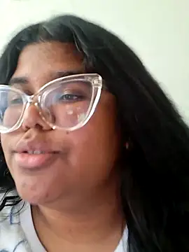 Snapshot of Delya_soloexperimento chatting on 06.22.26 Delya soloexperimento online show from 06.22.26