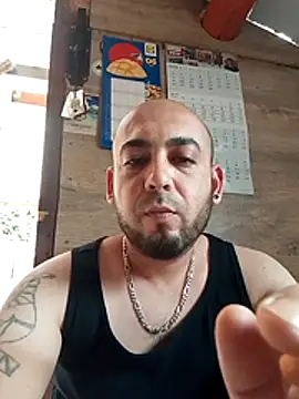 Snapshot of Baszos341992 chatting on 07.17.26 Baszos341992 online show from 07.17.26