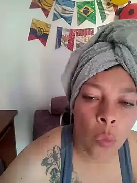 Snapshot of CurvyMilen chatting on 07.13.26 CurvyMilen online show from 07.13.26