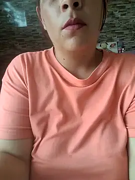 Snapshot of CurvyMilen chatting on 07.20.26 CurvyMilen online show from 07.20.26