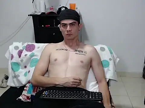 Zac Efront online show from 07.28.26
