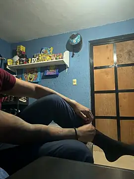 LatinoLeones online show from 08.06.26