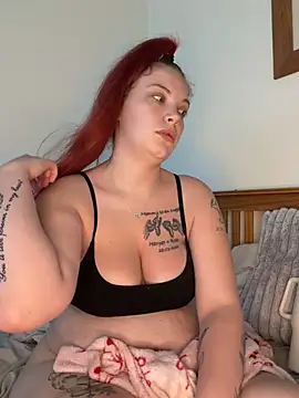 Snapshot of Monsterlover69xox chatting on 06.25.26 Monsterlover69xox online show from 06.25.26