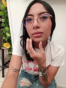 CrystalRouse19 online show from 07.24.26