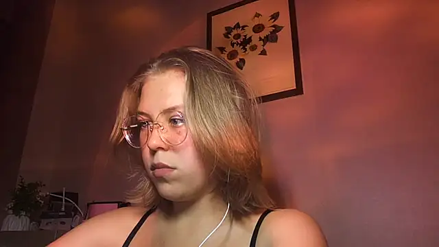Snapshot of MarylnKrammes chatting on 07.03.26 MarylnKrammes online show from 07.03.26