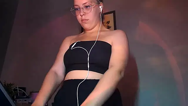 Snapshot of MarylnKrammes chatting on 07.04.26 MarylnKrammes online show from 07.04.26