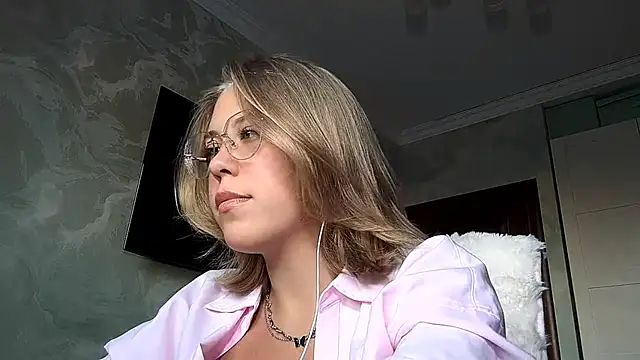 Snapshot of MarylnKrammes chatting on 07.09.26 MarylnKrammes online show from 07.09.26