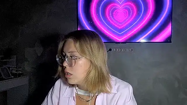 Snapshot of MarylnKrammes chatting on 07.16.26 MarylnKrammes online show from 07.16.26
