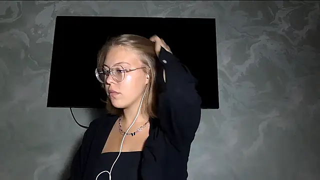 Snapshot of MarylnKrammes chatting on 07.17.26 MarylnKrammes online show from 07.17.26