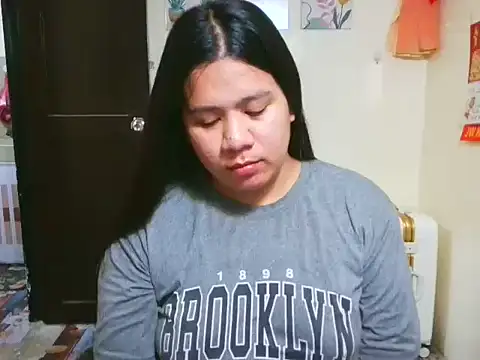 Snapshot of pretty_stela chatting on 07.21.26 pretty stela online show from 07.21.26