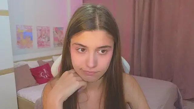 Snapshot of Arianaaallens_ chatting on 07.18.26 Arianaaallens online show from 07.18.26