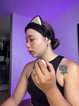 Snapshot of mia_bornner chatting on 07.08.26 mia bornner online show from 07.08.26