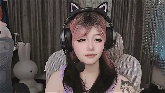 Snapshot of shine33-shuang chatting on 07.25.26 shine33-shuang online show from 07.25.26