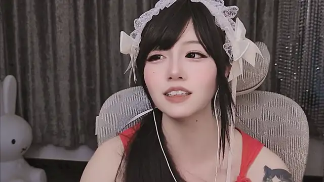Snapshot of shine33-shuang chatting on 07.28.26 shine33-shuang online show from 07.28.26
