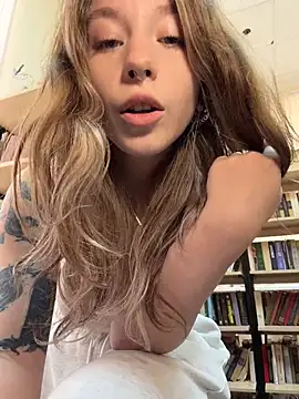 Snapshot of _NotYourSlut_ chatting on 07.07.26 NotYourSlut online show from 07.07.26