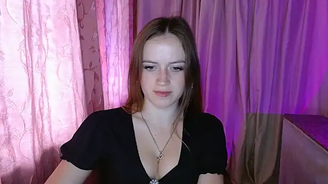 Snapshot of ElinaStar00 chatting on 07.22.26 ElinaStar00 online show from 07.22.26