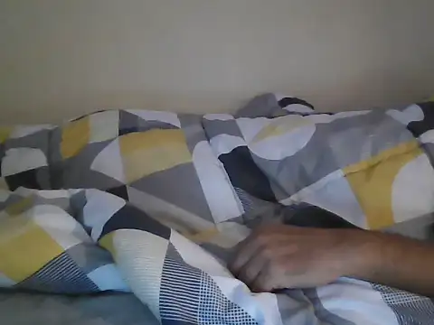 Snapshot of a5ar5rooooov chatting on 09.29.25 a5ar5rooooov online show from 09.29.25