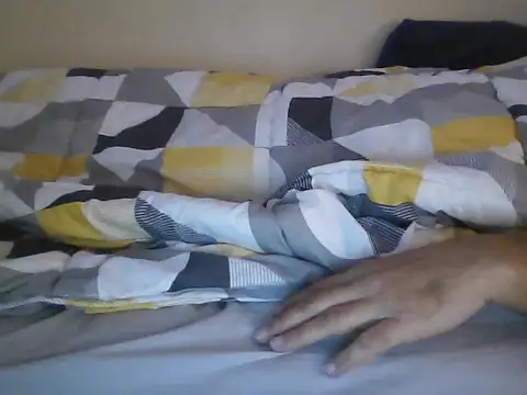 Snapshot of a5ar5rooooov chatting on 10.26.25 a5ar5rooooov online show from 10.26.25