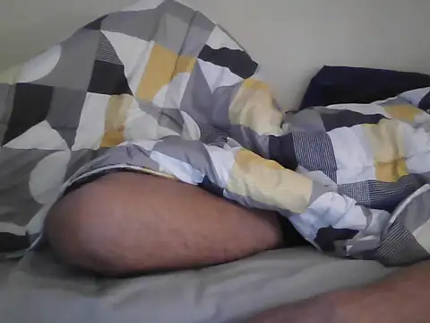 Snapshot of a5ar5rooooov chatting on 11.13.25 a5ar5rooooov online show from 11.13.25