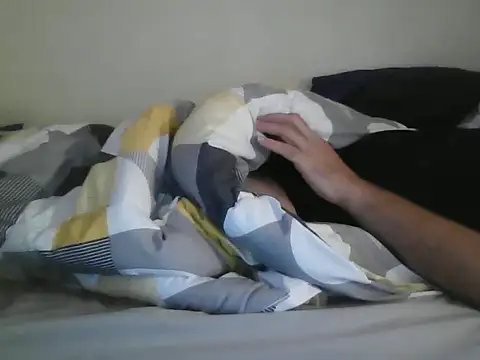 Snapshot of a5ar5rooooov chatting on 11.17.25 a5ar5rooooov online show from 11.17.25