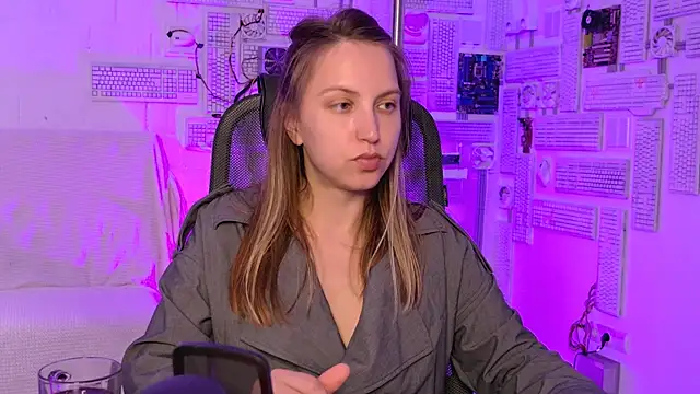 ErinWise online show from 07.17.26