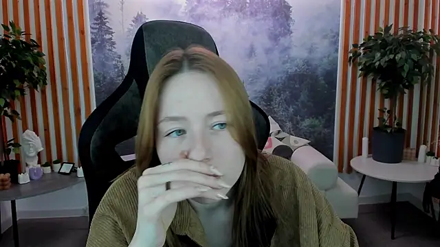 Snapshot of DamnWitchh chatting on 07.02.26 DamnWitchh online show from 07.02.26