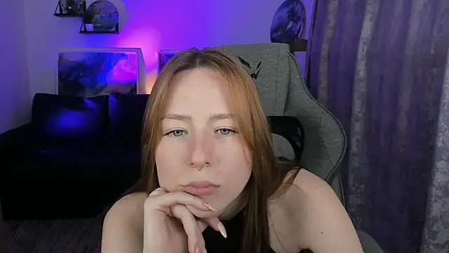 Snapshot of DamnWitchh chatting on 07.06.26 DamnWitchh online show from 07.06.26