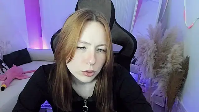 Snapshot of DamnWitchh chatting on 07.14.26 DamnWitchh online show from 07.14.26