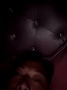 Snapshot of GG-0021 chatting on 07.19.26 GG-0021 online show from 07.19.26