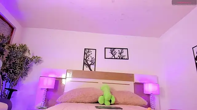 Snapshot of sophia_duarte_ chatting on 07.18.26 sophia duarte online show from 07.18.26