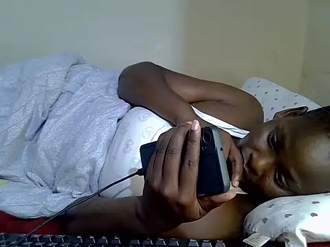 Snapshot of PetitePeachy chatting on 07.15.26 PetitePeachy online show from 07.15.26
