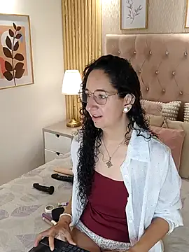 Katy Snown online show from 07.18.26