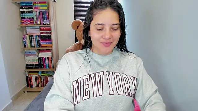 Snapshot of foxwen chatting on 07.18.26 foxwen online show from 07.18.26