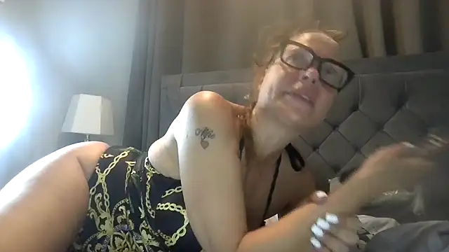 Snapshot of FrankyEssex chatting on 06.23.26 FrankyEssex online show from 06.23.26