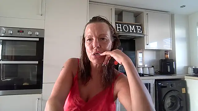 Snapshot of FrankyEssex chatting on 07.27.26 FrankyEssex online show from 07.27.26