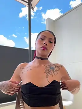 im Emily LS online show from 07.28.26