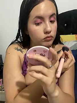 Snapshot of its_cleo chatting on 06.27.26 its cleo online show from 06.27.26