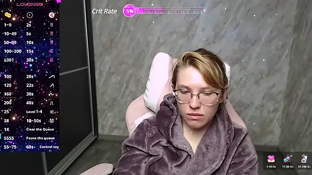Snapshot of Reginasmilee chatting on 03.20.25 Reginasmilee online show from 03.20.25