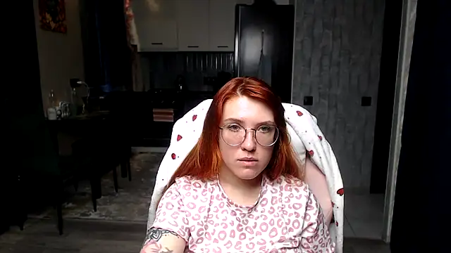 Reginasmilee online show from 03.21.26