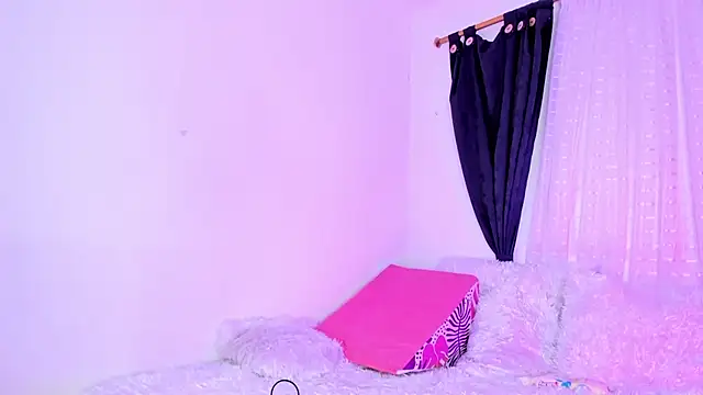 Juliet Ember01 online show from 07.28.26