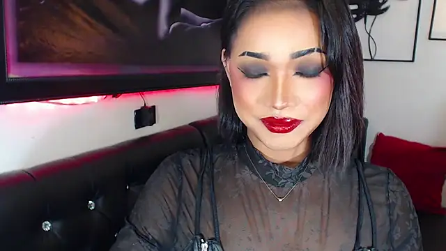 Snapshot of QueenOfHypnisist chatting on 07.06.26 QueenOfHypnisist online show from 07.06.26