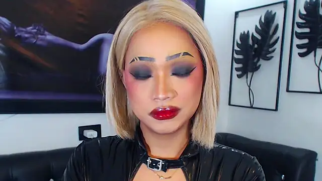 Snapshot of QueenOfHypnisist chatting on 07.19.26 QueenOfHypnisist online show from 07.19.26