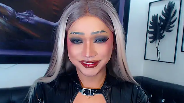 Snapshot of QueenOfHypnisist chatting on 07.20.26 QueenOfHypnisist online show from 07.20.26
